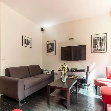 Sur Les Quais De Seine Homestay *